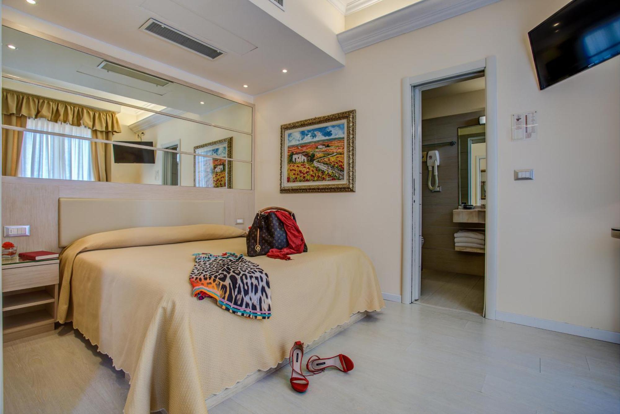 Hotel Caesar Paladium Rimini Room photo